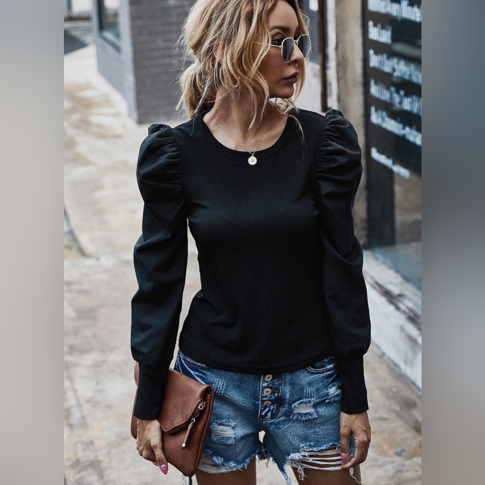 New! Jane Puff Sleeve Top in Black (XS/Small)